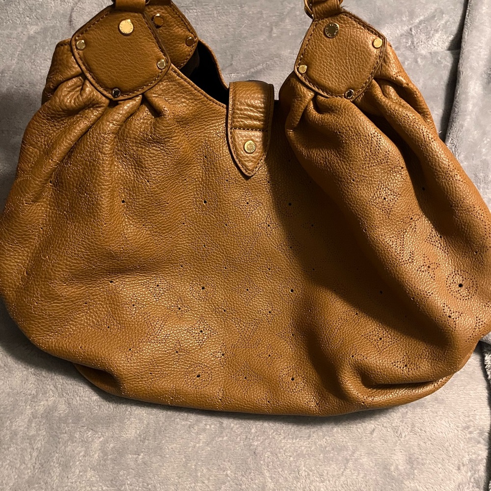 Louis Vuitton Brown Mahina Leather Hobo Bag - Picture 4 of 15